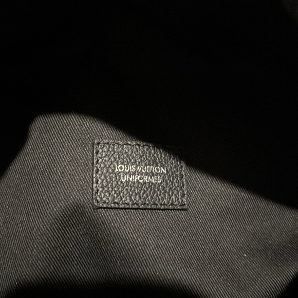 LOUIS VUITTON 
Empreinte Uniformes BumBag Black - Picture 9 of 11